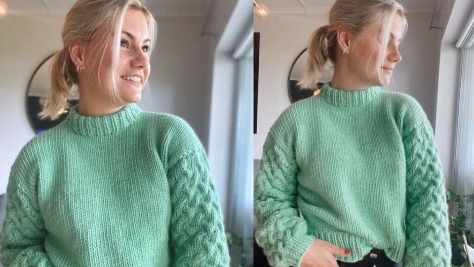 Bølgedrøm fra Knitting by Emilie – en feminin genser med nydelig strukturstrikk og tidløst design. (Foto: Kreative Ideer/Aurora Lange) Bølgedrøm fra Knitting by Emilie er en elegant strikkegenser med vakre flettede ermer og en klassisk passform. Genseren har en høy, ribbestrikket hals og strikkes i et mykt, tykt garn som gir både varme og komfort. Detaljene i strukturstrikken skaper et eksklusivt uttrykk, perfekt for både hverdagsbruk og spesielle anledninger.