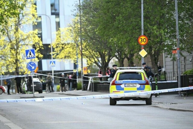 En politibil ved åstedet i Uppsala tirsdag.