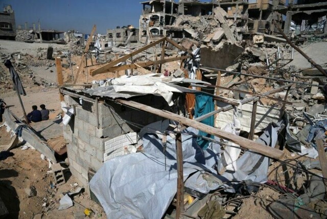Flere store bistandsorganisasjoner advarer mot kollaps i den humanitære bistanden på Gazastripen som følge av Israels blokade av hjelpesendinger.