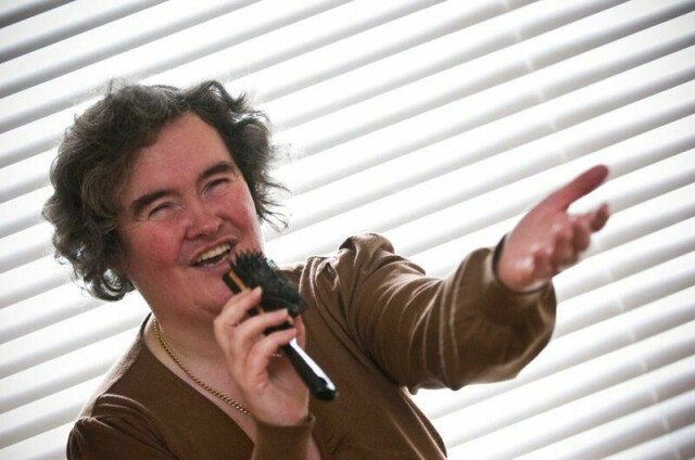 Sangeren Susan Boyle har vært borte fra rampelyset i tre år. Nå viser hun frem sin nye frisyre til verden. Her avbildet i 2009.