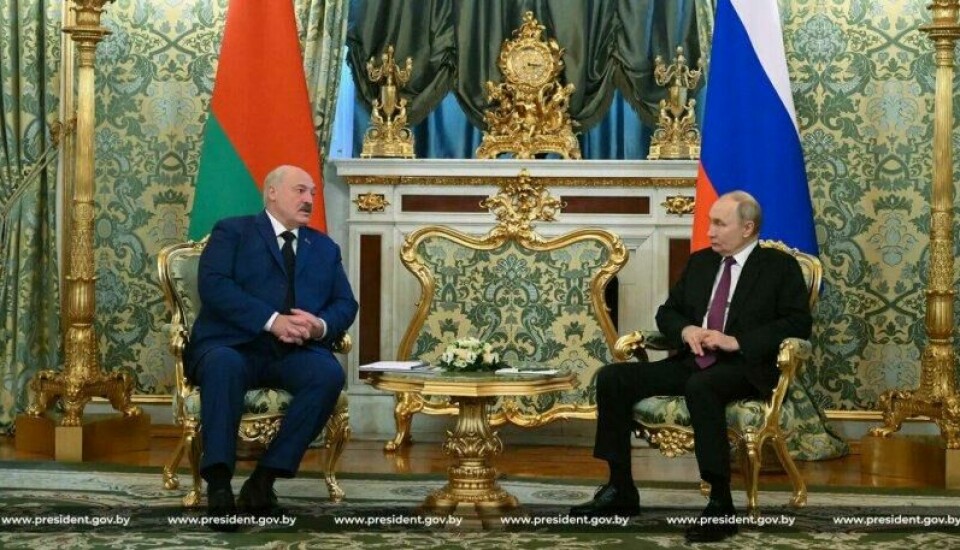 Gull og glitter: Aleksandr Lukasjenko i Hviterussland har fått Vladimir Putin på besøk fra Russland. Gull og glitter: Aleksandr Lukasjenko i Hviterussland har fått Vladimir Putin på besøk fra Russland. Foto: Offisielt foto