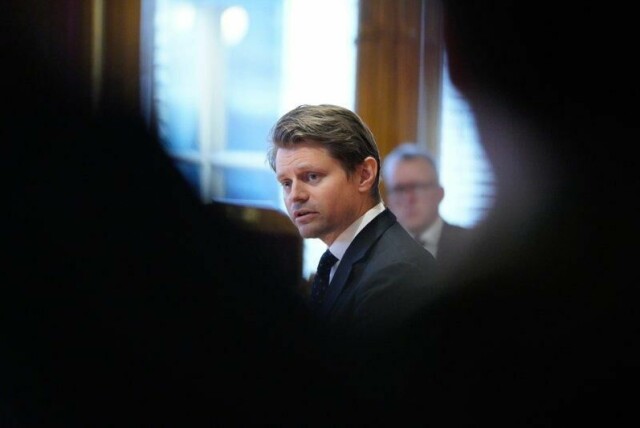 Peter Frølich (H), leder av Stortingets kontroll- og konstitusjonskomité, opplyser at komiteen vil åpne sak for å finne ut hvorfor den maritime innsatsstyrken til Forsvaret i Ramsund er kraftig forsinket.