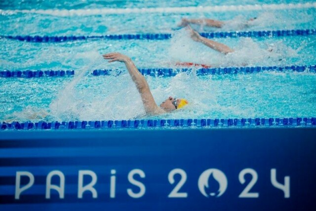 Fra bassenget i La Défense Arena under OL i Paris i 2024.