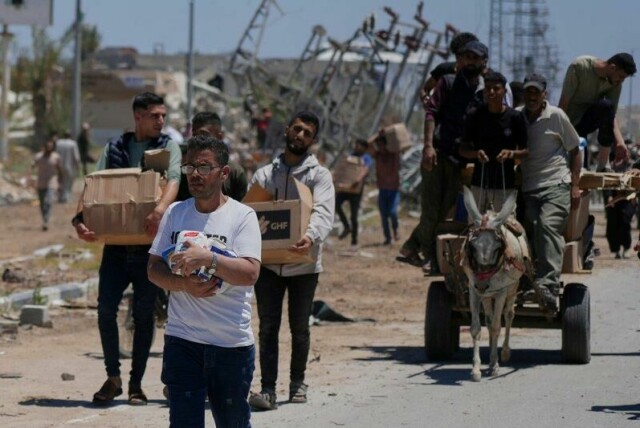 Omstridte Gaza Humanitarian Foundation (GHF) stengte onsdag utdelingen av mat i Gaza etter at flere titall palestinere de siste dagene er drept i forsøk på å ta seg fram til deres sentre.