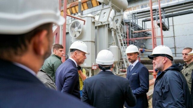 – Det å sørge for at Ukraina har nok ressurser til å kunne opprettholde energisikkerhet, er av stor betydning, både for innbyggerne, men ikke minst for landets forsvarsindustri, sier energiminister Terje Aasland.