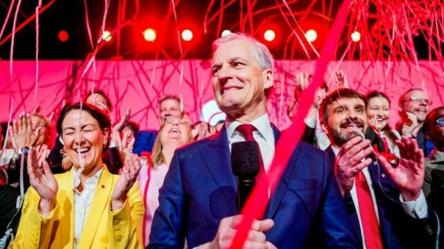 Arbeids- og inkluderingsminister Tonje Brenna (Ap), statsminister Jonas Gahr Støre (Ap) og helse- og omsorgsminister Jan Christian Vestre (Ap) under Arbeiderpartiets 70. ordinære landsmøte på Oslo Kongressenter Folkets Hus i Oslo.