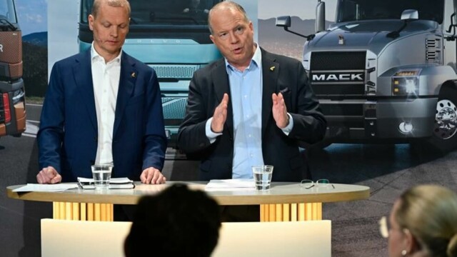 Finanssjef Mats Backman og konsernsjef Martin Lundstedt i Volvo snakket om hvordan tollsatsene påvirker resultatene til selskapet på en pressekonferanse i forbindelse med at kvartalsrapporten ble sluppet onsdag.