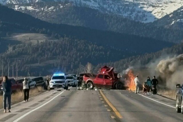Sju personer omkom i en trafikkulykke ved nær nasjonalparken Yellowstone i Idaho.
