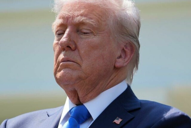 President Donald Trump truer med å droppe sommerens Nato-toppmøte, ifølge Spiegel.