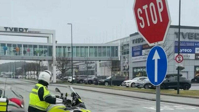 FULL STOPP: Å ikke overholde vikepliktreglene er bare noe av det som har blitt svinedyrt. Foto: Politiet