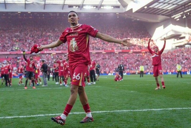 Trent Alexander-Arnold gir seg i Liverpool etter sesongen.