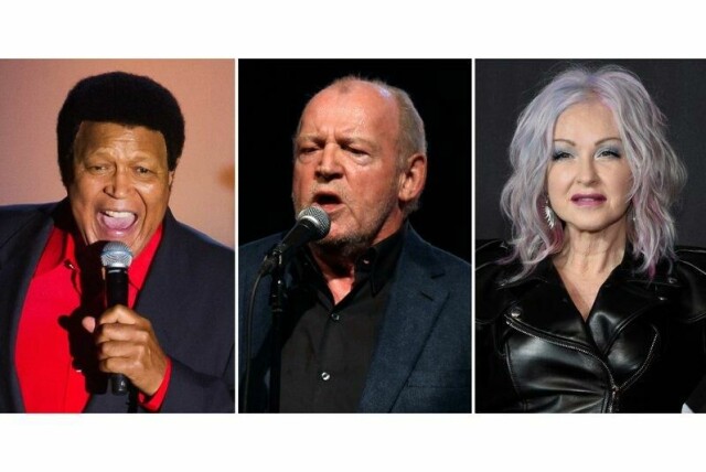 Disse tre er blant artistene som blir innlemmet til rockens æreshall i USA: til venstre er et bilde av Cubby Checker fra 2014. I midten er avdøde Joe Cocker avbildet i 2011, mens bildet til høyre viser Cyndi Lauper fra MTV Video Music Awards i New York i 2021.