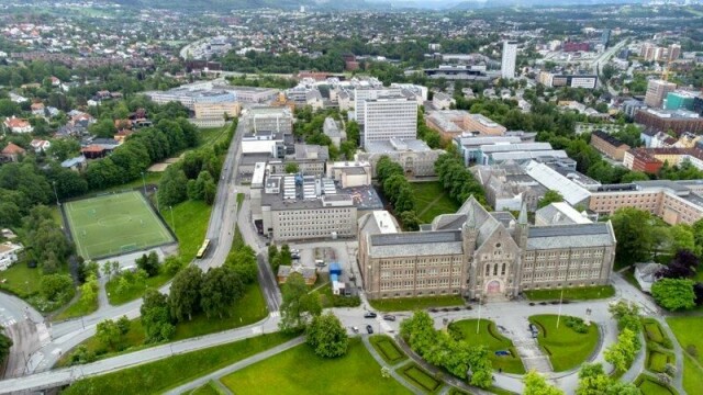 Dronebilde av NTNU i Trondheim.