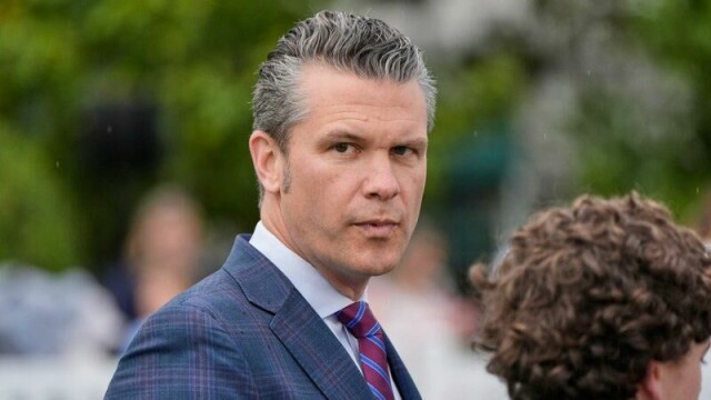 USAs forsvarsminister Pete Hegseth har vært i hardt vær den siste tiden etter at angrepsplaner om Jemen ble lekket til pressen.