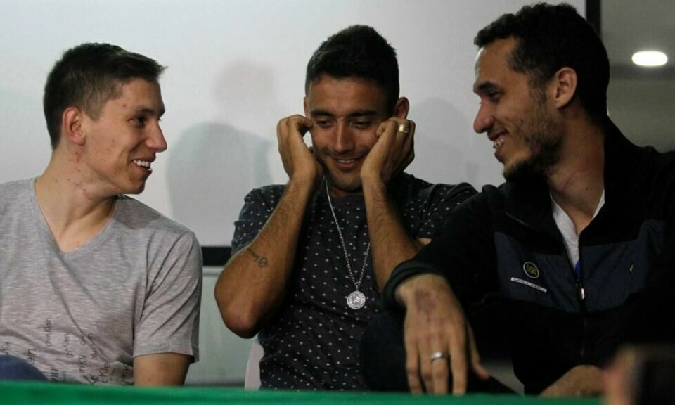 Jakson Follman, Alan Ruschel og Helio Neto var de eneste tre spillerne som overlevde flyulykken. Her under en pressekonferanse i 2017. Jakson Follman, Alan Ruschel og Helio Neto var de eneste tre spillerne som overlevde flyulykken. Her under en pressekonferanse i 2017. Foto: Fredy Builes / Reuters