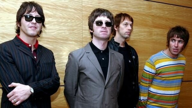 Til sommeren skal Oasis gjenforenes og legge ut på verdensturné for første gang på flere år. Dette bildet er tatt før en konsert i Hongkong i 2006. Fra venstre: Gem Archer, Noel Gallagher, Andy Bell og Liam Gallagher.