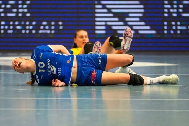 Henriette Eggen fikk en tøff smell mot Storhamar.
