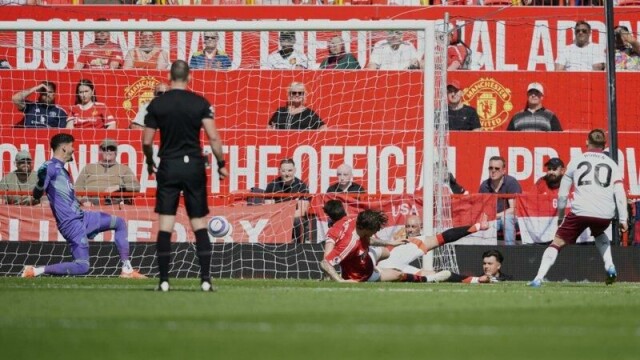 Manchester United kom til kort hjemme mot West Ham.