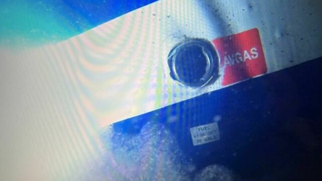 Bildet er tatt av en undervannsdrone og viser av venstre vingetank.