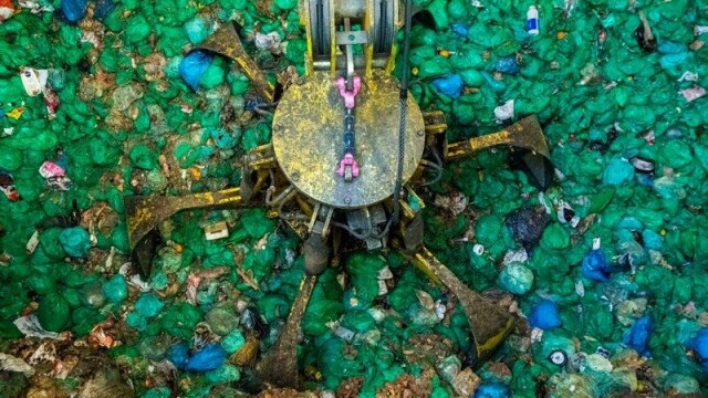 Oslos sorteringsanlegg sliter med at et økt antall folk bruker de grønne eller lilla sorteringsposene for matavfall og plast til restavfall, etter at plastposene i butikk har økt i pris.