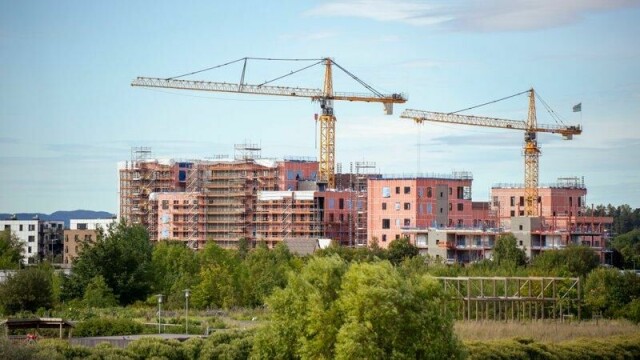 Da regjeringen la fram 2025-budsjettet i fjor høst, ventet de en vekst på 12,1 prosent i boliginvesteringene i år. Nå er dette nedjustert til en nedgang på 6,5 prosent.