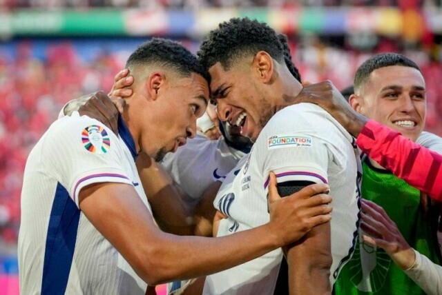 Trent Alexander-Arnold og Jude Bellingham blir lagkamerater i Real Madrid.