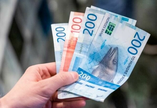 Nå kan butikker risikere bøter for å nekte å ta imot kontanter.
