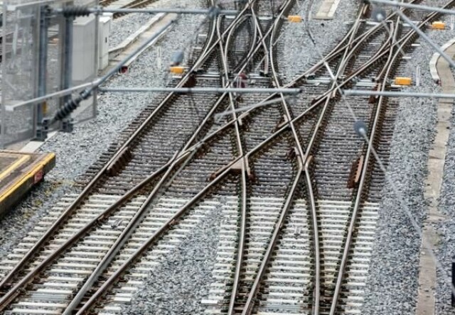Vy melder om feil på strekningene mellom Oslo og Ås, Lysaker og Lillestrøm og mellom Rakkestad og Oslo S. Også mellom Oslo og Ski står togene.