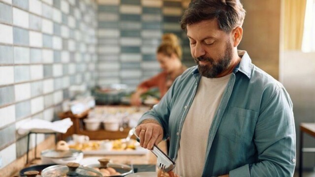 Pass på hva slags mat du velger fra bufféen på all inclusive-hotellet, advarer reiseekspert.