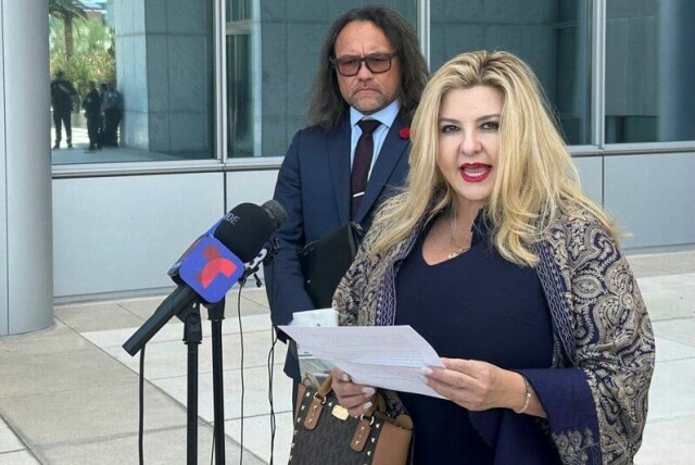 Michele Fiore utenfor et rettslokale i Las Vegas i 2024, etter at hun erkjente seg ikke skyldig i anklagene om underslag.