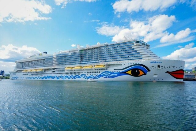 Nå kan snart kommuner velge å skattlegge cruiseturisme, om de ønsker det. Dette er det 337 meter lange cruiseskipet AIDAnova på besøk i Oslo nå i mai. Skipet er det første cruiseskipet som bruker LNG som drivstoff.