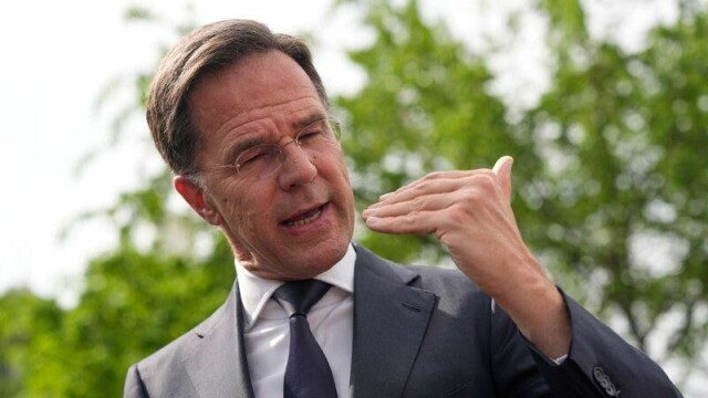 Natos generalsekretær Mark Rutte mener ifølge Reuters at medlemslandene i alliansen skal bruke 5 prosent av BNP på forsvaret og forsvarsmateriell.