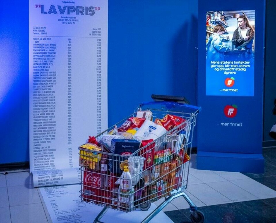 Denne handlevognen kunne blitt cirka 200 kroner billigere med halv matmoms. Denne handlevognen kunne blitt cirka 200 kroner billigere med halv matmoms. Foto: Heiko Junge / NTB