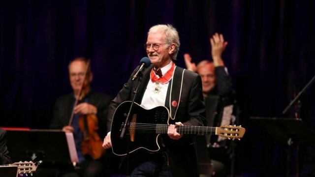 Det meste musiker Øystein Sunde beskjeftiger seg med, blir til gull. Nå opplever han eventyrlig banksuksess på Oslo Børs.