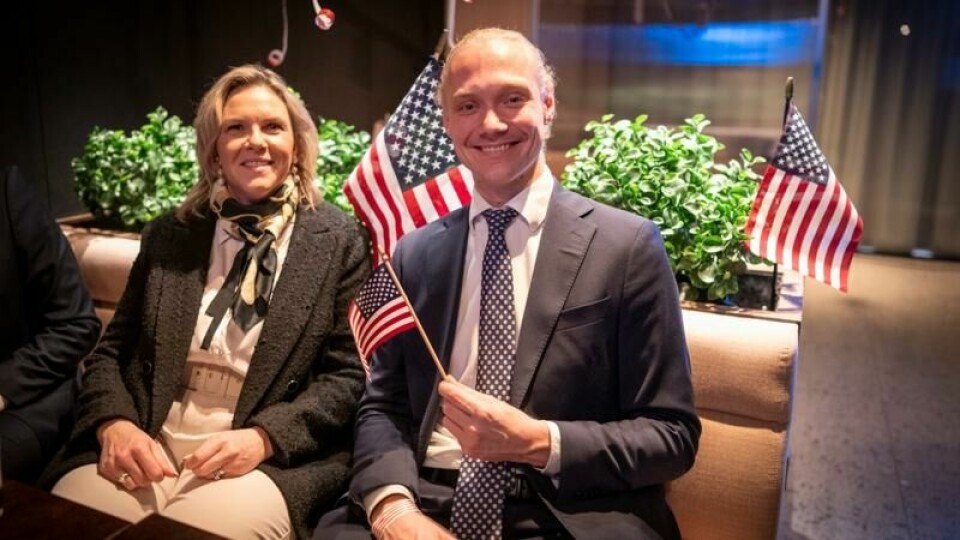 Frp-leder Sylvi Listhaug og Frpu-leder Simen Velle på valgvake til Den amerikanske ambassaden og AmCham på Trekanten i Oslo under årets presidentvalg, som Donald Trump kom seirende ut av.