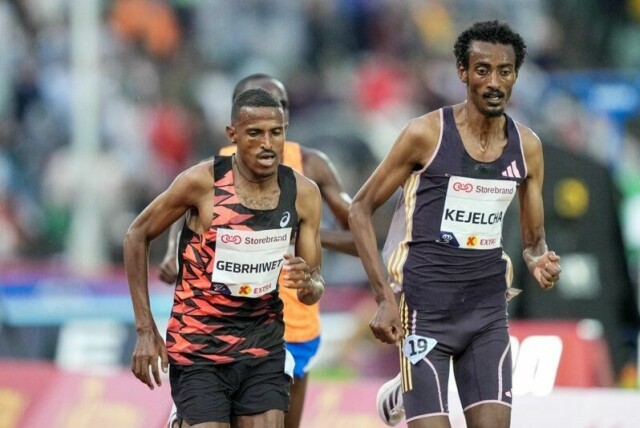 Hagos Gebrhiwet (t.v.) under 5000 meter under Diamond League Bislett Games 2024 på Bislett Stadion.