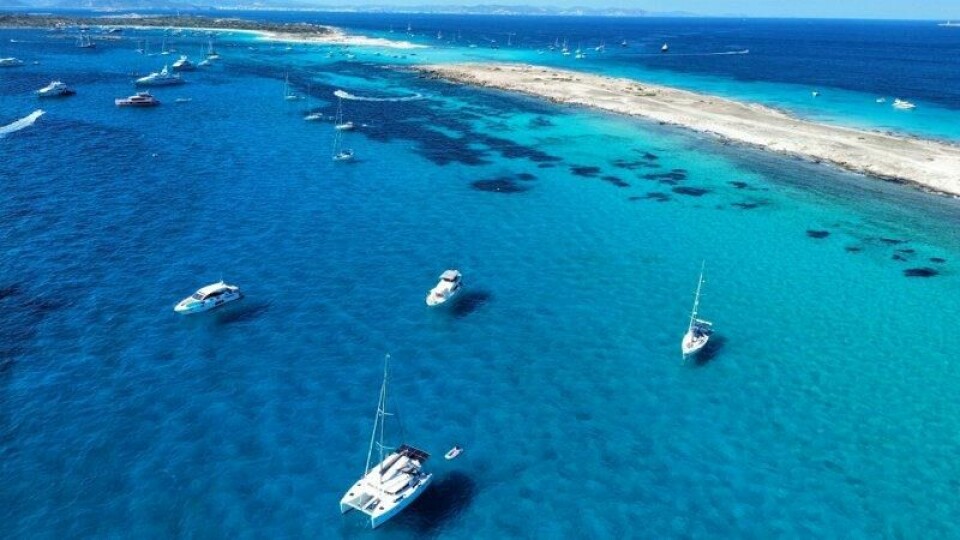 Ta båt over til Ibizas søsterøy, Formentera, for en mer avslappet tilværelse. Ta båt over til Ibizas søsterøy, Formentera, for en mer avslappet tilværelse. Foto: Shutterstock / NTB
