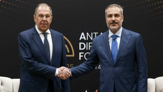 Russlands utenriksminister Sergej Lavrov og Tyrkias utenriksminister Hakan Fidan møttes lørdag.