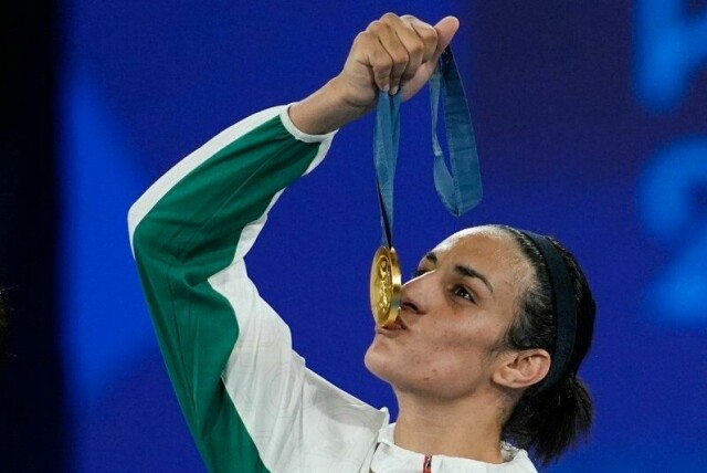 Imane Khelif vant OL-gull i 66-kilosklassen i Paris i fjor.