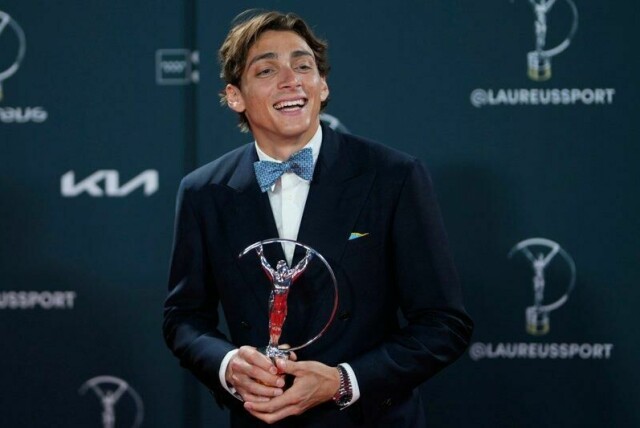Mondo Duplantis mener at han er historiens beste stavhopper.