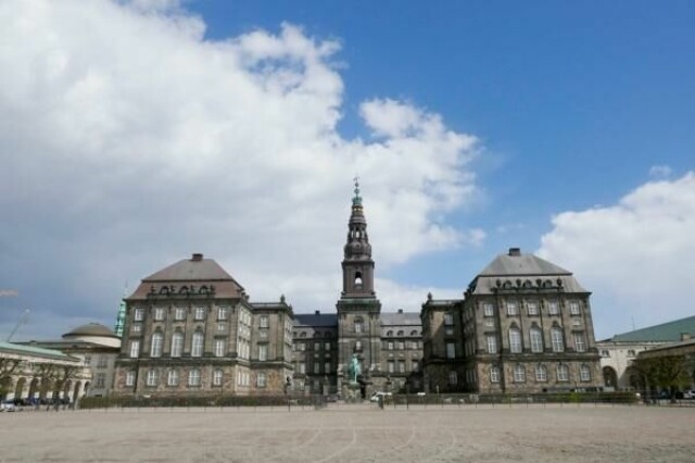 Det er ikke flertall på Folketinget i Danmark for å støtte et borgerforslag om å stanse våpenhandelen med Israel. Illustrasjonsfoto: Erik Johansen / NTB