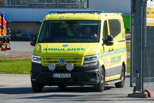 Ambulanse er til stede etter en arbeidsulykke i Groruddalen i Oslo.
