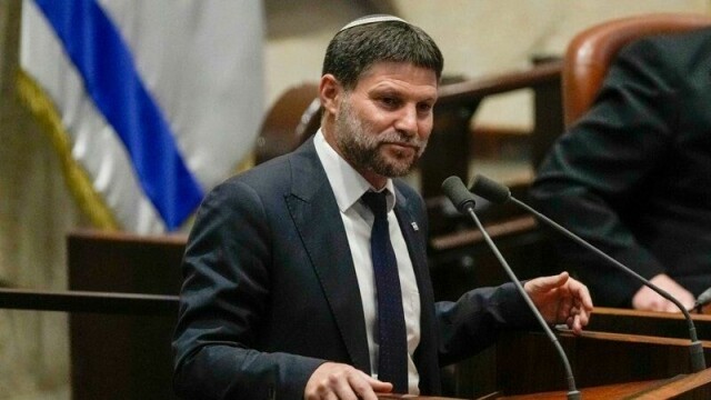 Israels finansminister Bezalel Smotrich fastslår at hele Gaza vil bli ødelagt og at palestinerne skal fordrives til et tredjeland.