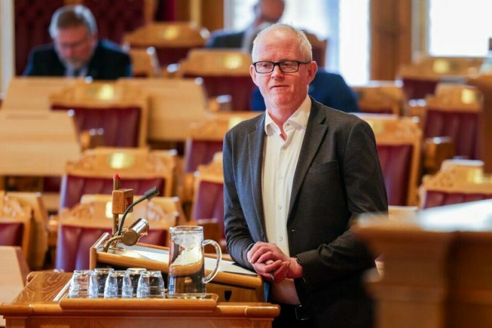 – Det er pinlig å se på at klimaministeren overser faglige råd, sier Lars Haltbrekken. – Det er pinlig å se på at klimaministeren overser faglige råd, sier Lars Haltbrekken. Foto: Jonas Been Henriksen / NTB