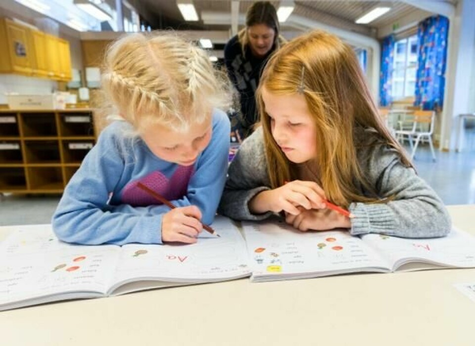 Debatten om skole og mindre skjermbruk har opptatt mange. Det kan være noe av bakgrunnen for at flere enn før løfter skole og utdanning som den politiske saken de er mest opptatt av, mener valgforsker.