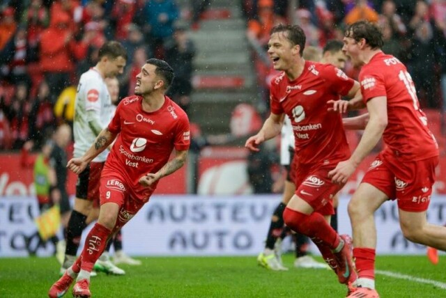 Branns Felix Horn Myhre jubler etter 2-2 målet mot Bryne.