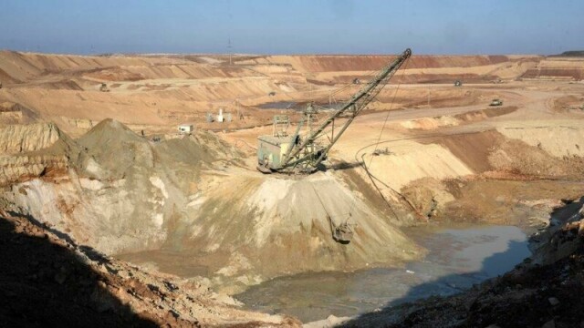 Ukraina og USA er enige om en avtale som sikrer amerikanerne førsterett til nye avtaler om utvinning av mineraler og andre naturressurser i Ukraina. Bildet er fra en ilmenitt-gruve i Kirovohrad-regionen i Ukraina.