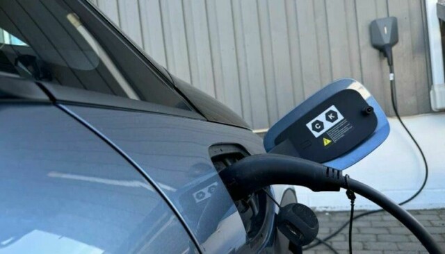 Resolusjonen regnes som en stor seier for republikanerne, oljeselskaper og en rekke bilprodusenter, som ønsker å stanse USAs overgang til elektriske kjøretøy.
