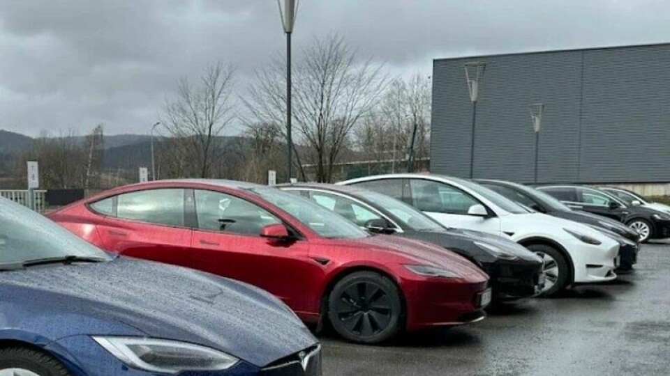 IKKE GODT NYTT: Amerikanske Tesla opplever nedgang i salget en rekke markeder, og den nye resolusjonen gjør neppe situasjonen bedre. IKKE GODT NYTT: Amerikanske Tesla opplever nedgang i salget en rekke markeder, og den nye resolusjonen gjør neppe situasjonen bedre. Foto: broom