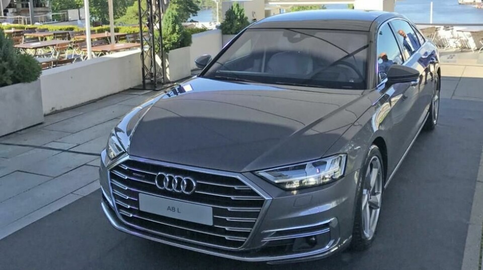 Audis nye flaggskip A8, ble i dag vist på norsk jord for første gang. Om ikke lenge åpnes det opp for bestilling i Norge.